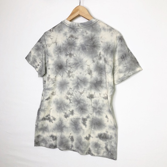 More trees, please smokey graphic T-shirt - Picture 6 of 9